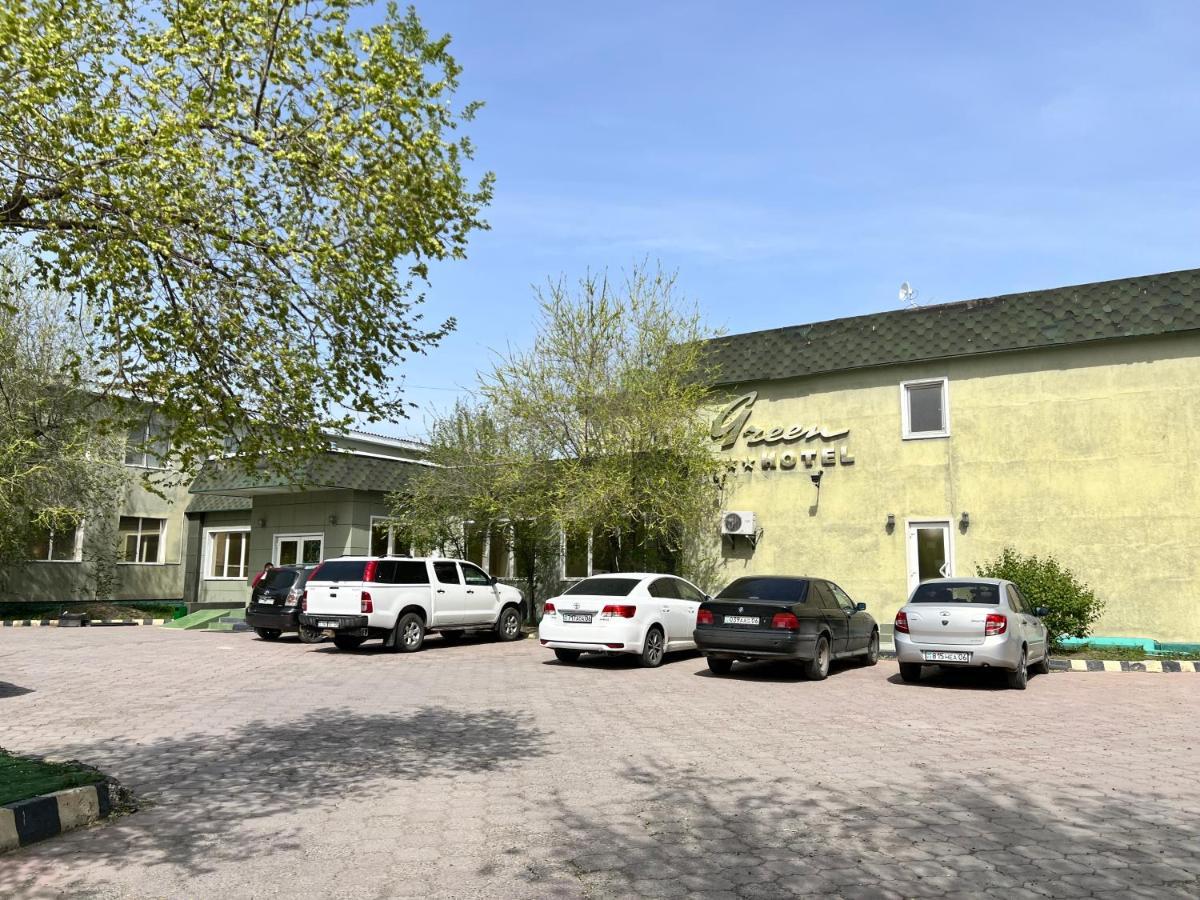 Green Hotel Atyraū Екстериор снимка