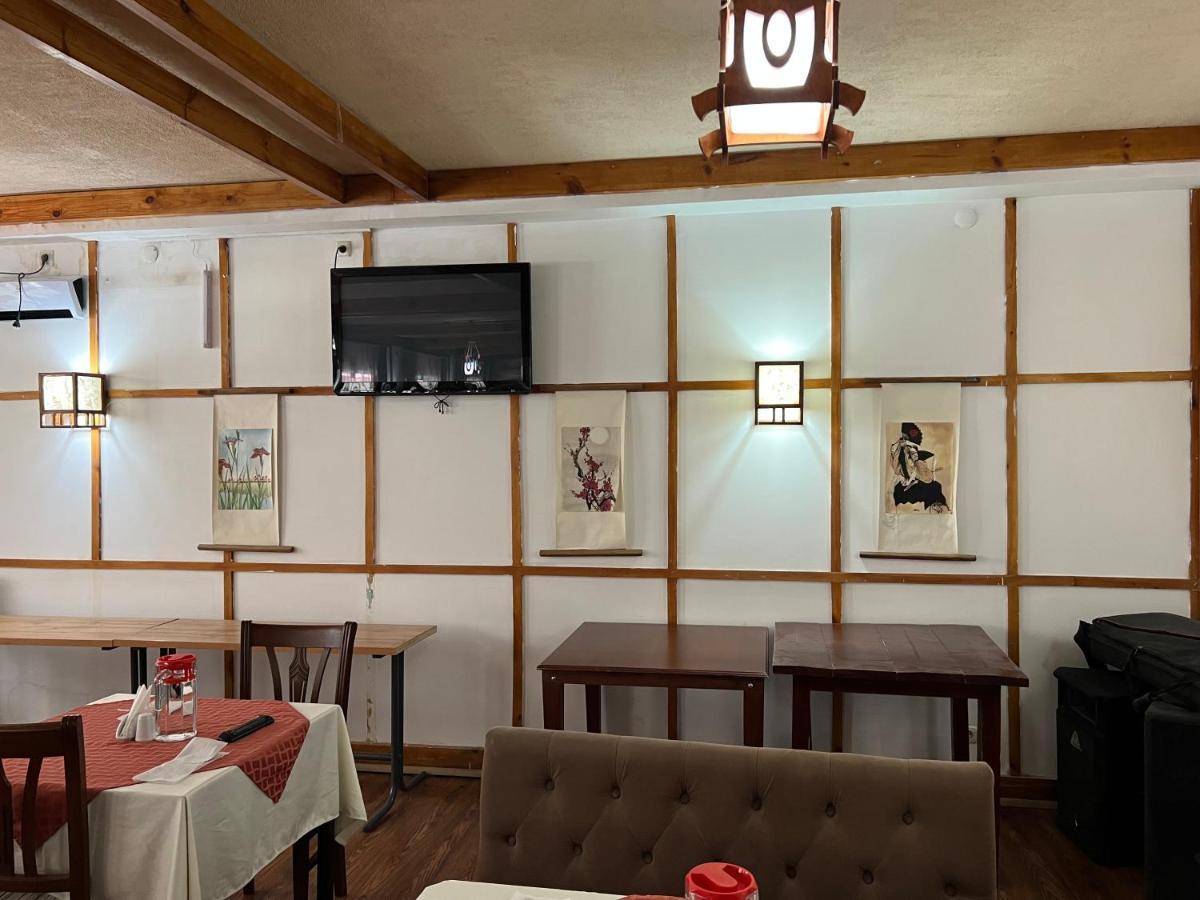 Green Hotel Atyraū Екстериор снимка