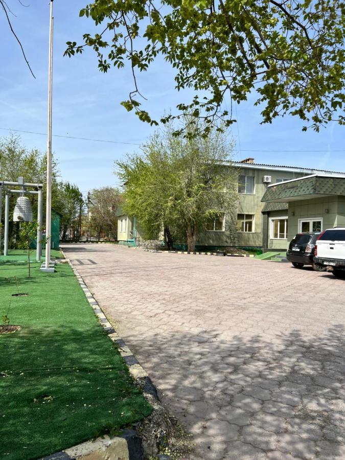 Green Hotel Atyraū Екстериор снимка