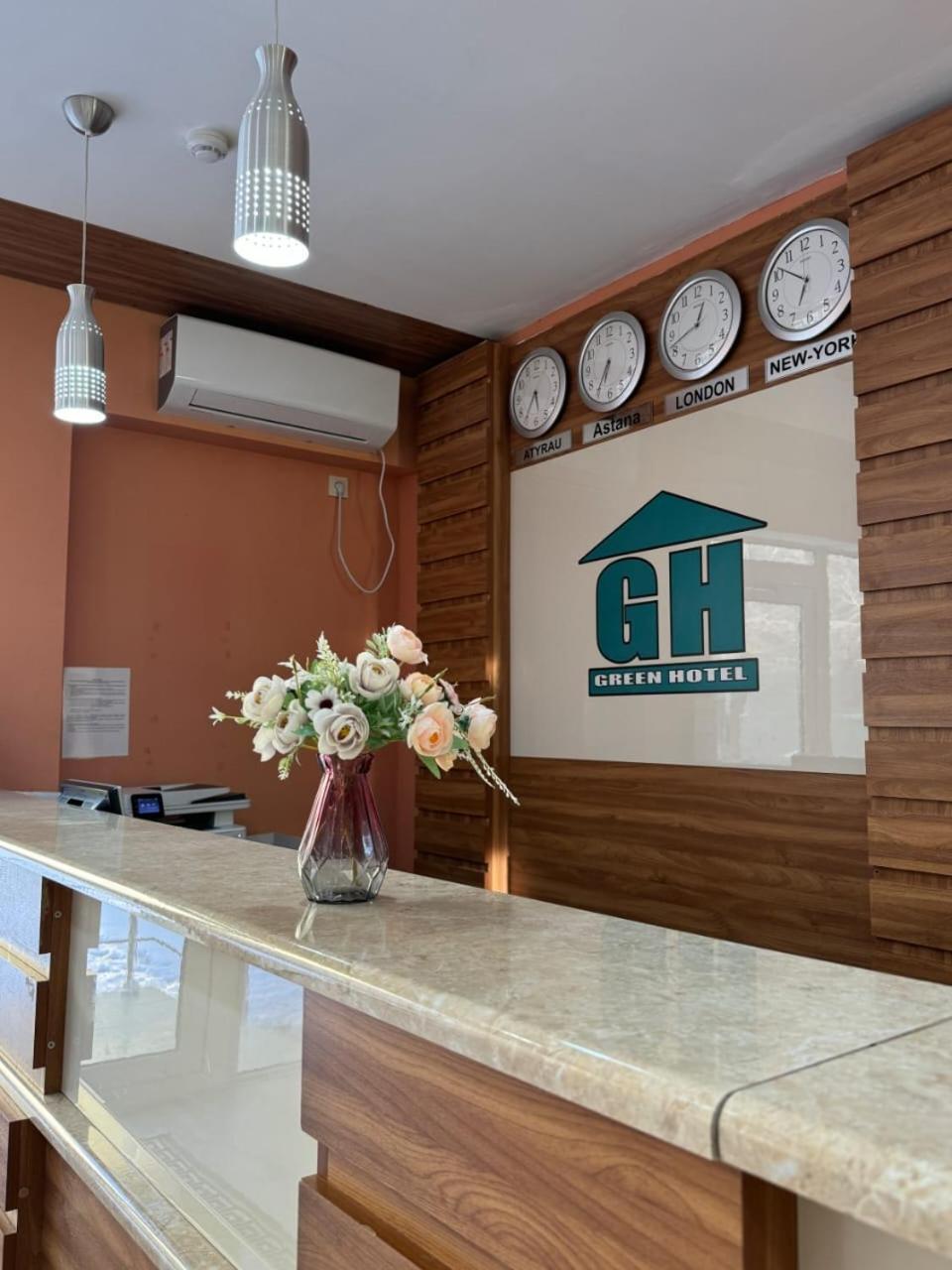 Green Hotel Atyraū Екстериор снимка