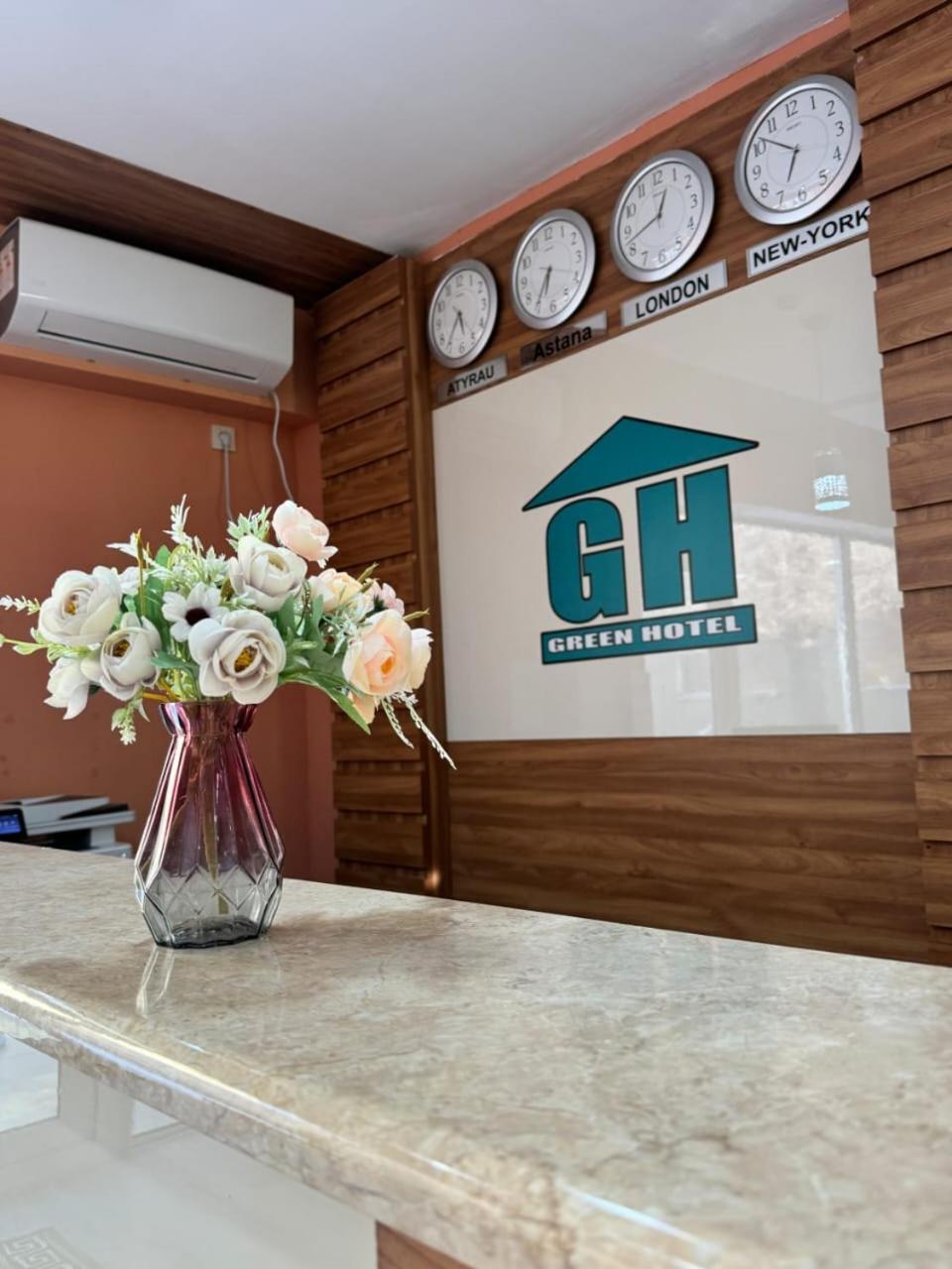 Green Hotel Atyraū Екстериор снимка